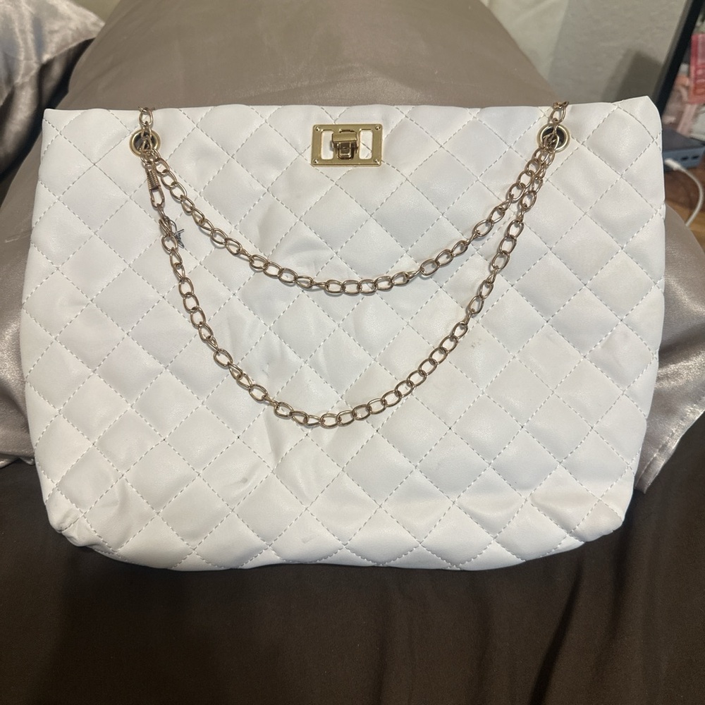 SHEIN White Quilted Shoulder Bag with Gold Chain